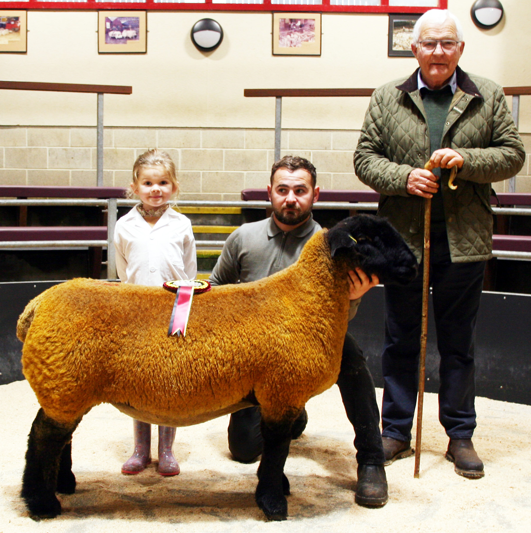 Sportsmans flock nets supreme champion and 4000gns top at